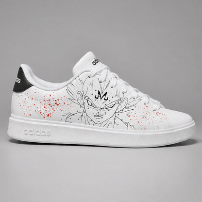 Baskets Adidas blanches personnalisées avec portrait de Majin Vegeta et éclaboussures de peinture rouge