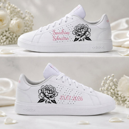 Baskets Adidas mariage personnalisées avec illustration florale de pivoine et prénoms.