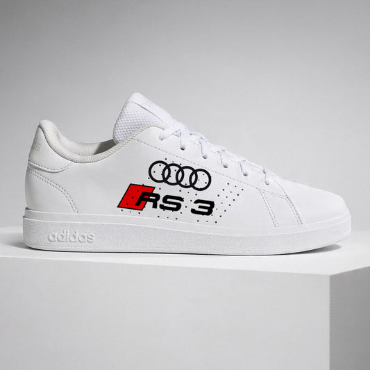 Baskets Adidas personnalisées avec logo Audi RS3 peintes à la main vue latérale