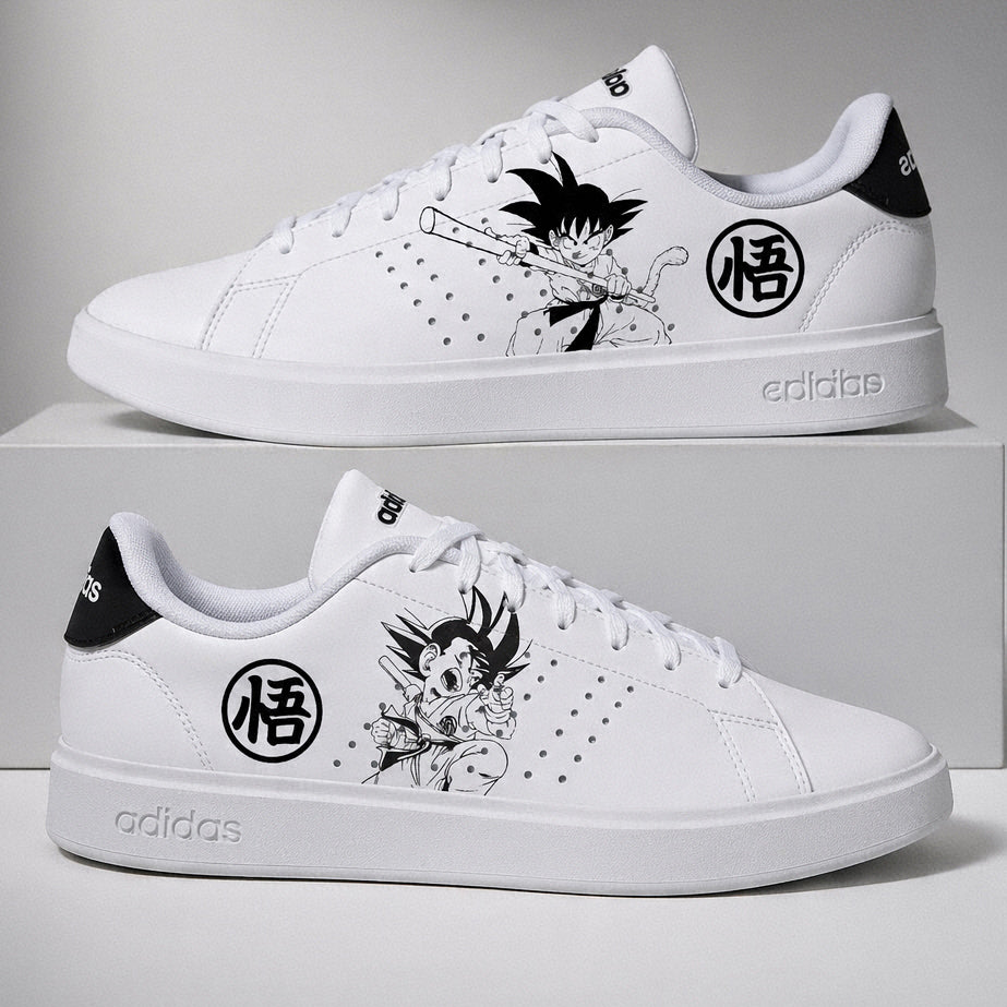 Paire de baskets Adidas customisées noir et blanc design Dragon Ball Z Goku sneakers manga homme