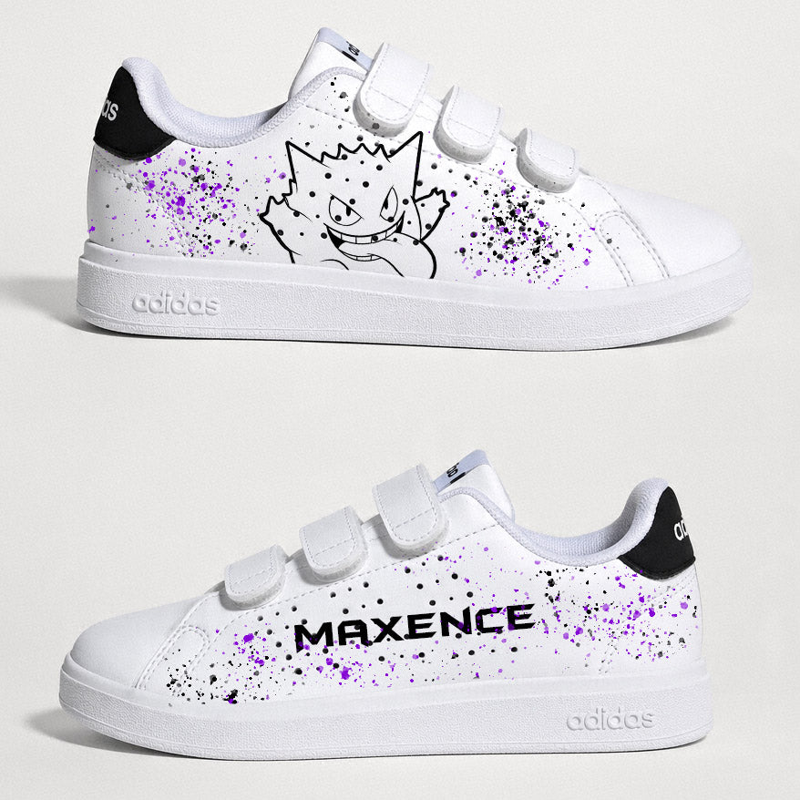 Chaussures Adidas customisées enfant avec le prénom personnalisable et un design inspiré de Pokémon.
