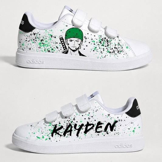 Chaussures Adidas customisées enfant avec le prénom personnalisé et un design inspiré de l'anime One Piece Luffy Roronoa Zoro .