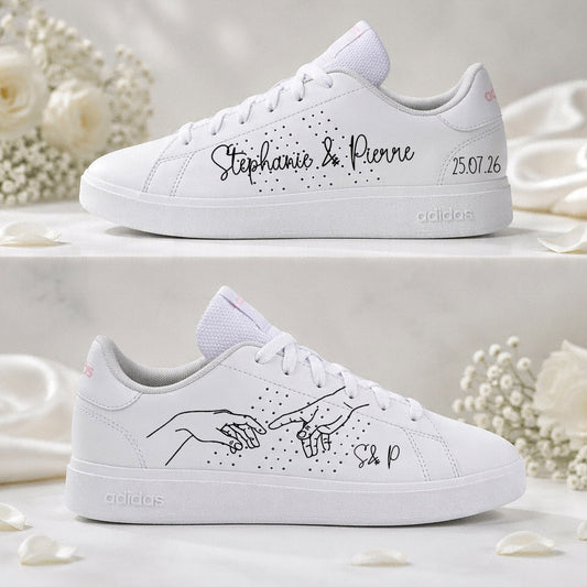 Baskets Adidas blanches personnalisées pour mariage avec le design des mains inspiré de Michel-Ange.
