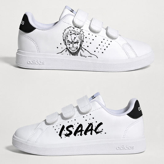 Baskets Adidas blanches à scratch pour enfant personnalisées avec le portrait de Roronoa Zoro de One Piece.